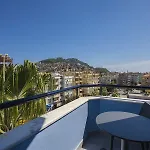 Comfort Hotel 3*